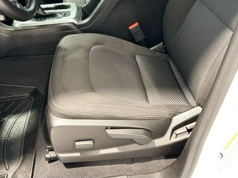 Used 2020 Chevrolet Colorado LT w/ LT Convenience Package image 16