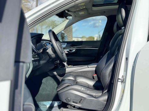 Used 2018 Volvo XC90 T6 Momentum w/ Convenience Package image 39