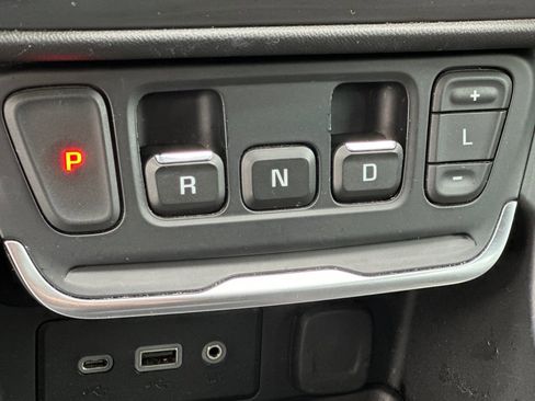 Used 2020 GMC Terrain SLE image 21