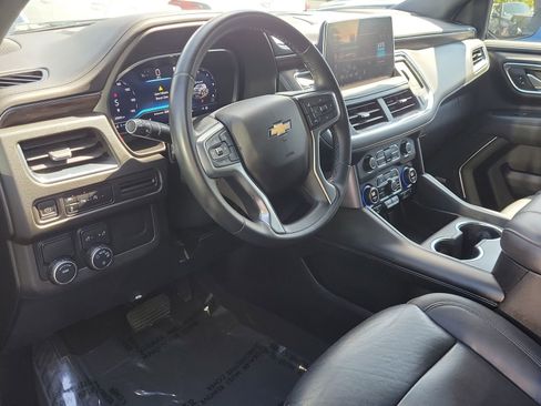 Used 2023 Chevrolet Suburban LT RWD image 9