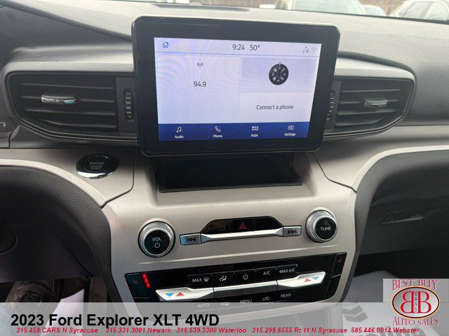 Used 2023 Ford Explorer XLT AWD/4WD image 28