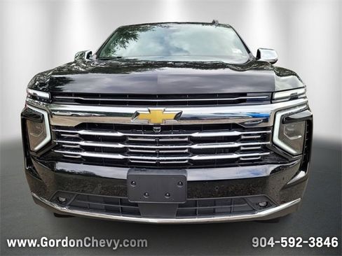 New 2025 Chevrolet Suburban Premier image 11