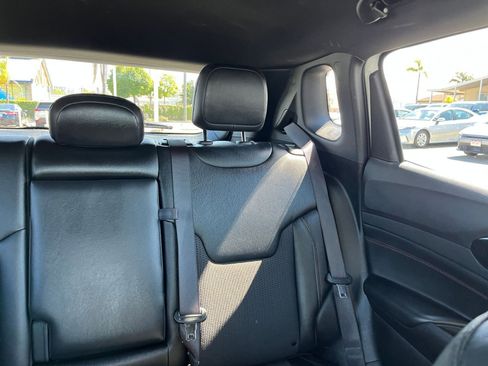 Used 2025 Jeep Compass Trailhawk AWD/4WD image 37