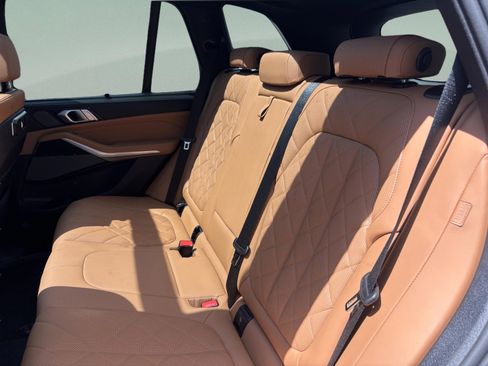 Used 2025 BMW X5 sDrive40i w/ M Sport Package image 30