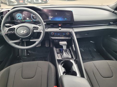 New 2026 Hyundai Elantra Sport image 7