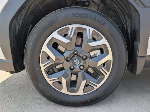 Used 2026 Subaru Forester Premium AWD/4WD image 11