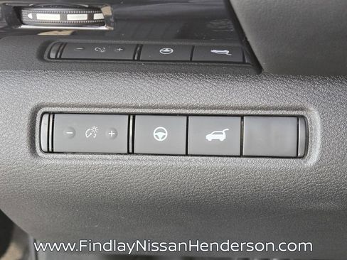 Used 2026 Nissan Pathfinder SV FWD image 26
