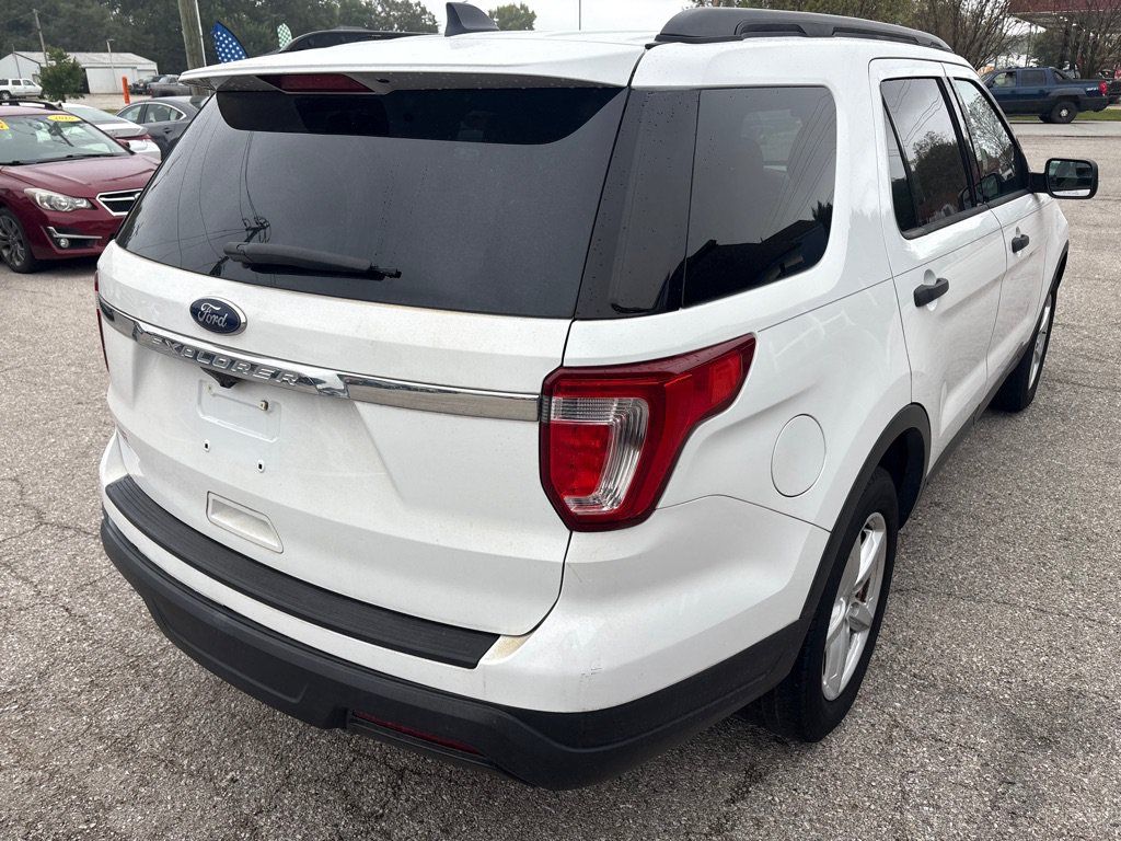 Used 2018 Ford Explorer FWD image 4