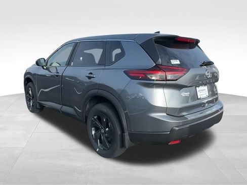 Certified 2026 Nissan Rogue SV w/ Cold Weather Package AWD/4WD image 6