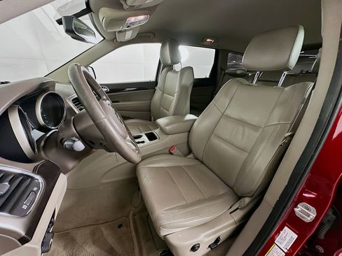 Used 2011 Jeep Grand Cherokee Laredo image 13