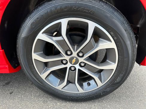 Used 2017 Chevrolet Sonic LT w/ Convenience Package FWD image 13