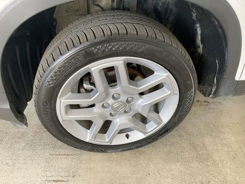 Used 2024 Honda Passport EX-L image 10