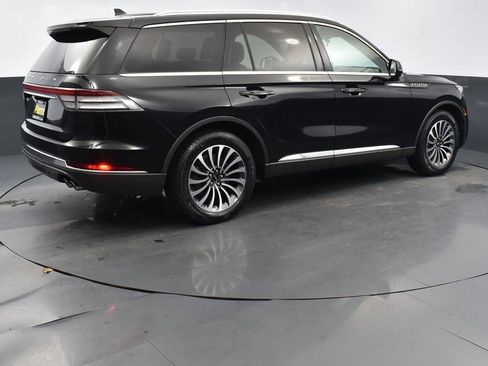 Used 2020 Lincoln Aviator Reserve w/ Equipment Group 201A image 4