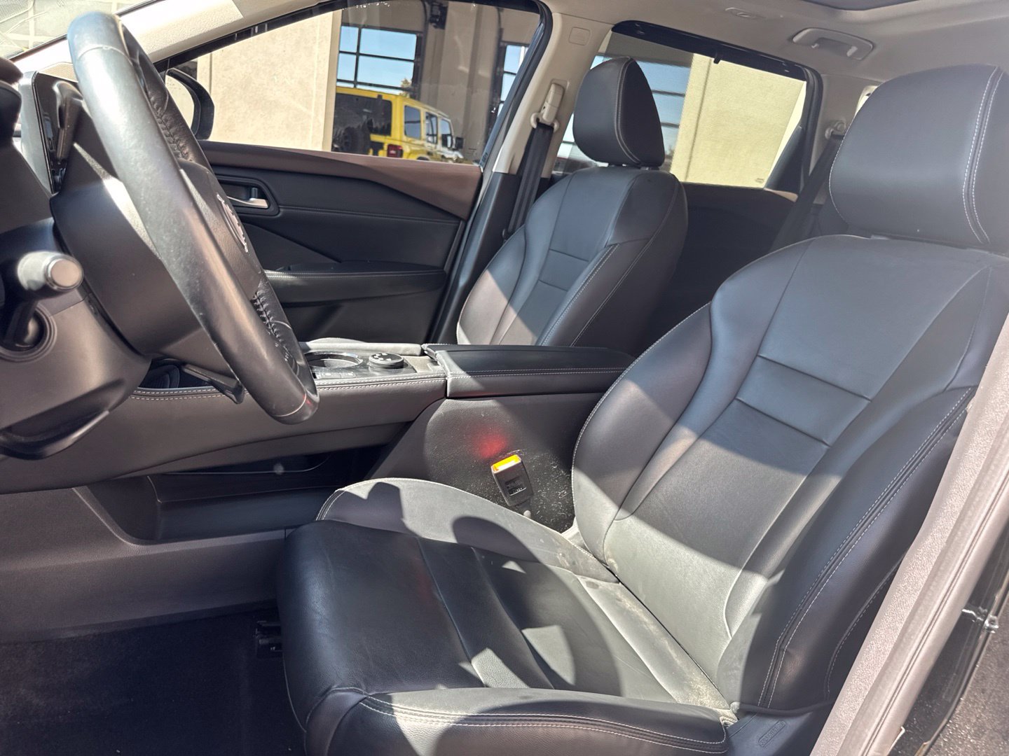 Used 2023 Nissan Rogue SL w/ SL Premium Package AWD/4WD image 18