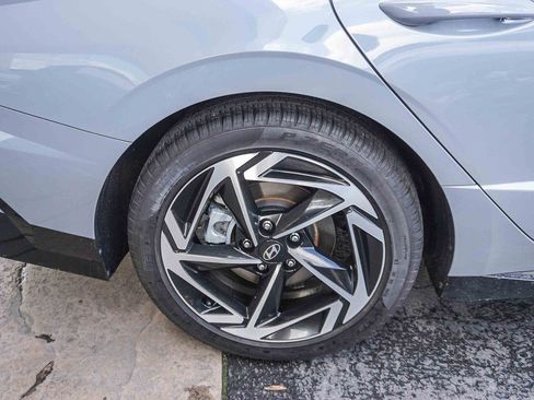 Certified 2024 Hyundai Sonata SEL w/ Convenience Package image 9