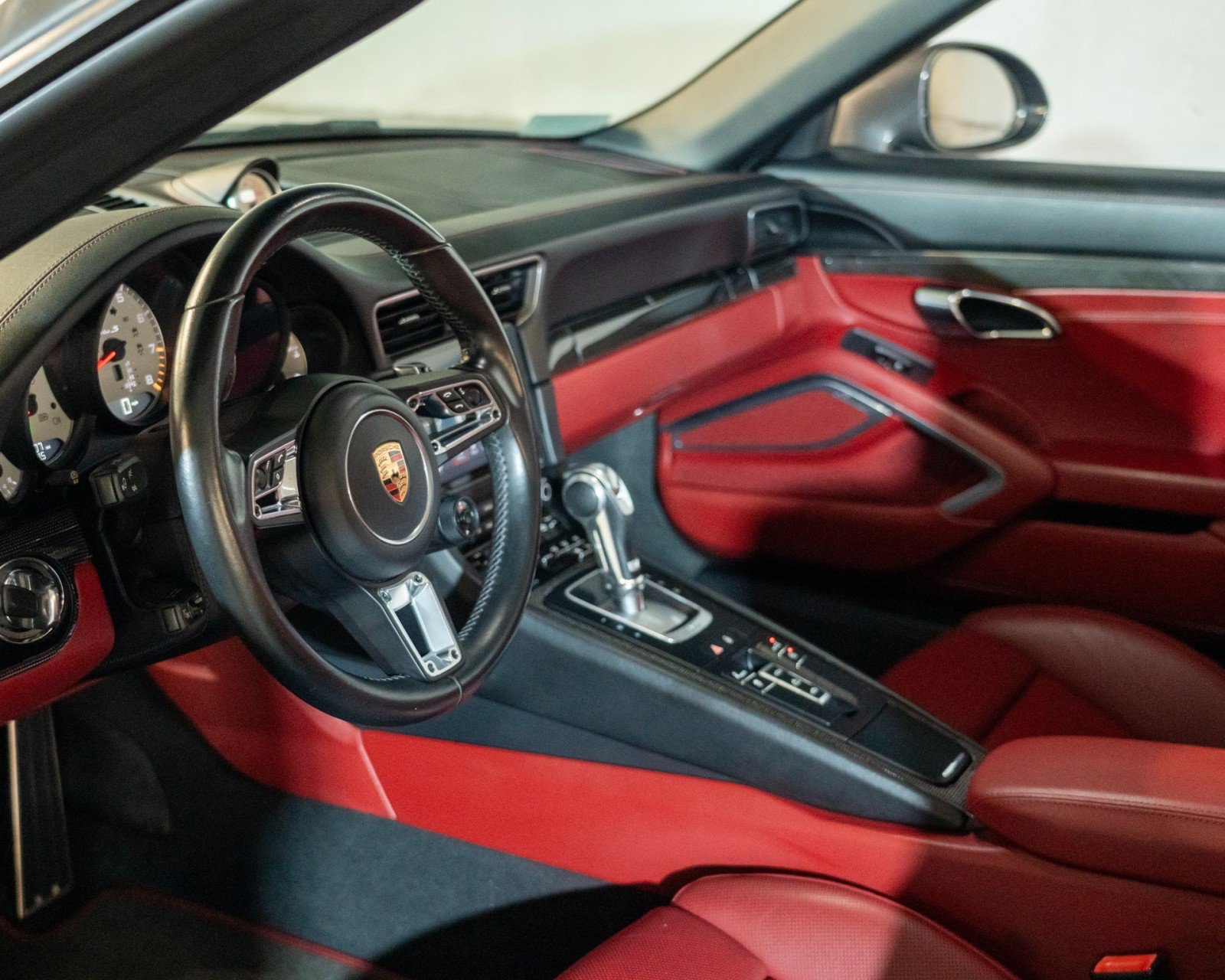 Certified 2017 Porsche 911 Turbo S AWD/4WD image 15
