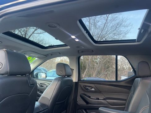 Used 2019 Chevrolet Traverse Premier w/ LPO, Blackout Package AWD/4WD image 40