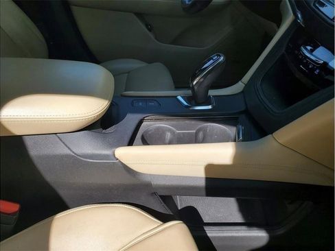 Used 2019 Cadillac XT5 Premium Luxury FWD image 37