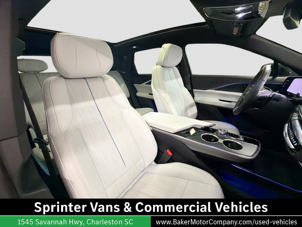 Used 2024 Cadillac Lyriq Sport RWD image 29