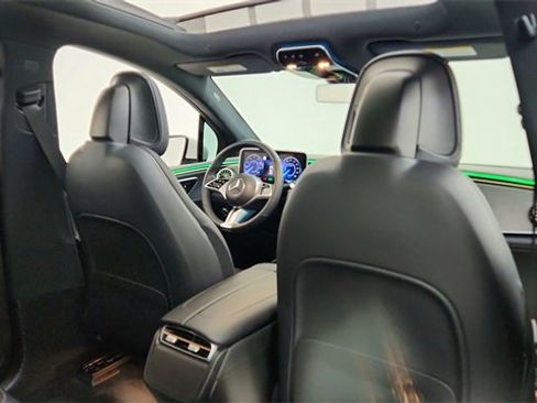 Used 2023 Mercedes-Benz EQE 500 4MATIC SUV w/ Exclusive Trim Package image 26