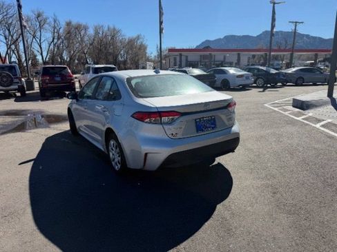 Used 2023 Toyota Corolla LE FWD image 8