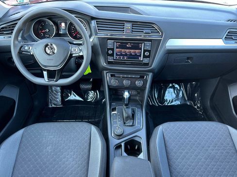 Used 2019 Volkswagen Tiguan S image 12