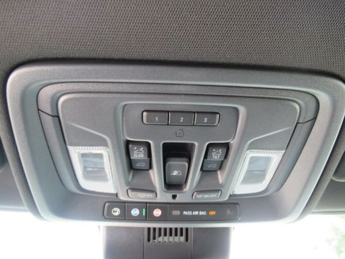 Used 2026 Chevrolet Silverado 1500 High Country w/ High Country Premium Package AWD/4WD image 31