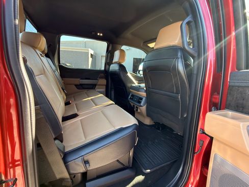 Used 2024 Ford F250 Lariat w/ Chrome Package image 22