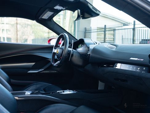 Used 2023 Ferrari 296 GTS RWD image 22