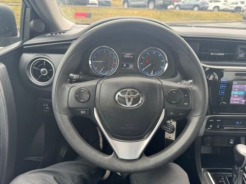 Used 2019 Toyota Corolla LE image 15
