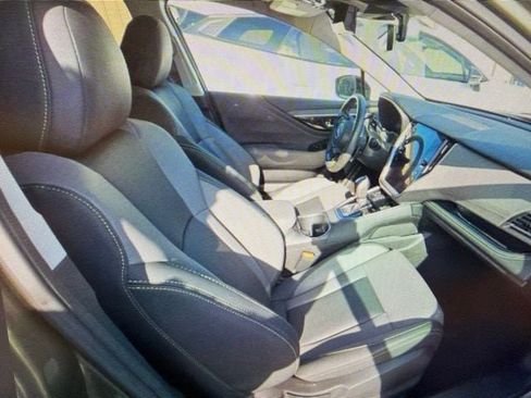Used 2025 Subaru Outback Onyx Edition AWD/4WD image 13