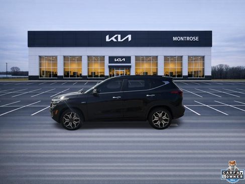 Certified 2022 Kia Seltos SX w/ Sunroof Package AWD/4WD image 8