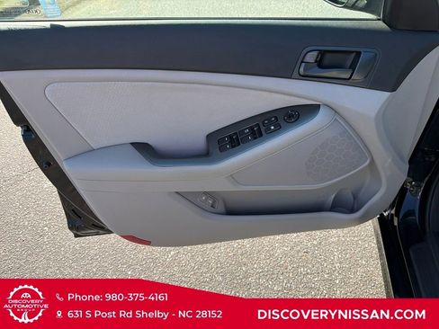 Used 2015 Kia Optima LX FWD image 9