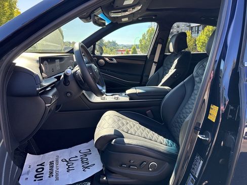 Used 2025 Genesis GV80 3.5T image 9