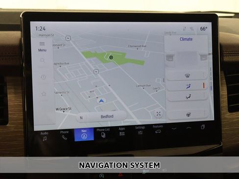 Used 2024 Ford Expedition Limited image 3