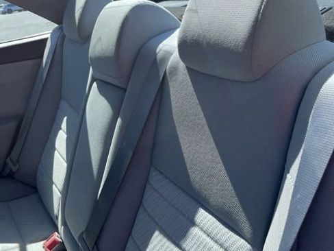 Used 2017 Toyota Camry LE FWD image 9