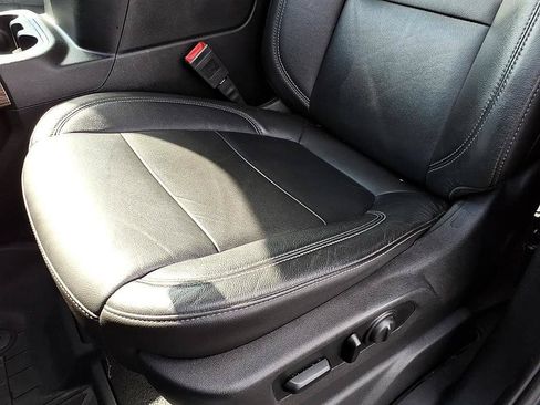 Used 2019 Chevrolet Silverado 1500 RST AWD/4WD image 17