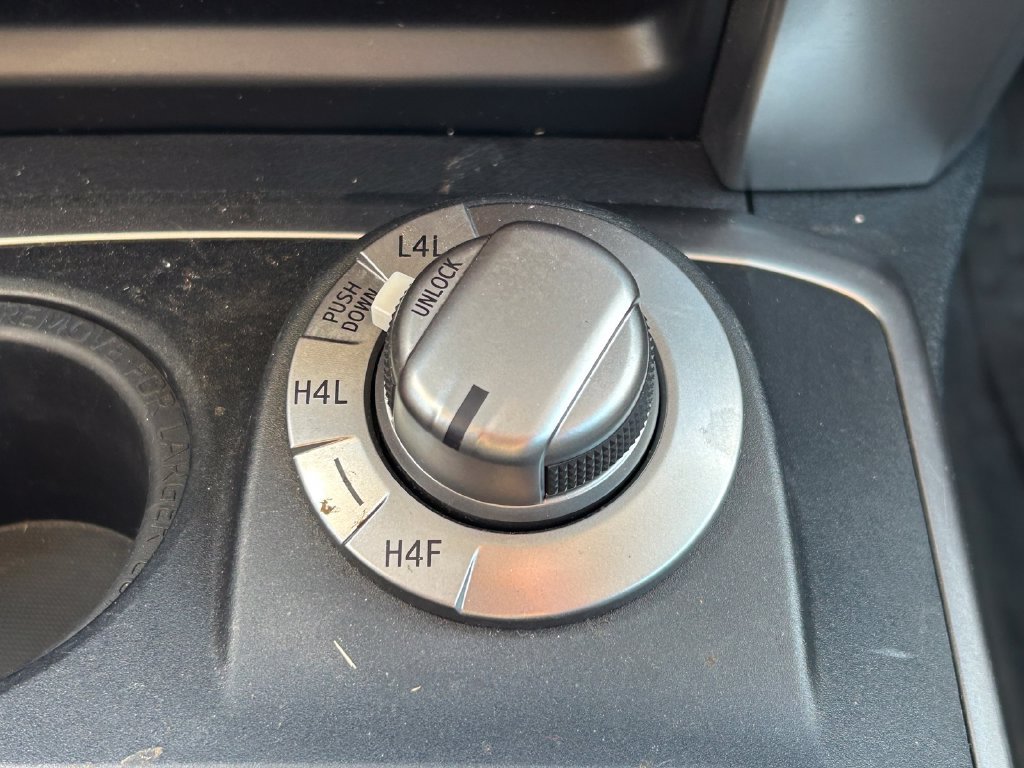 Used 2024 Toyota 4Runner Limited AWD/4WD image 29