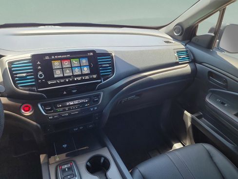 Certified 2024 Honda Ridgeline TrailSport image 17