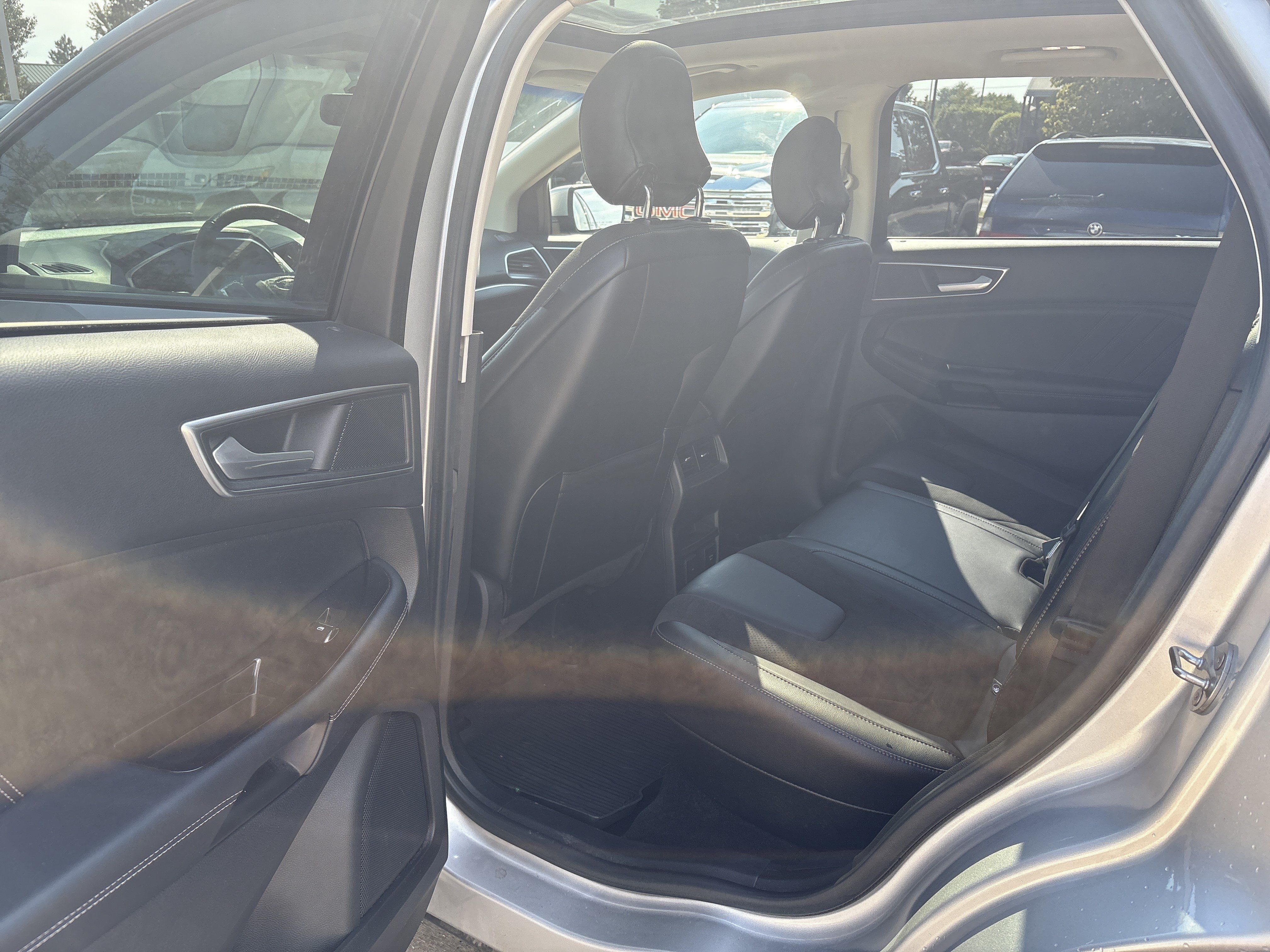 Used 2017 Ford Edge Sport w/ Technology Package AWD/4WD image 12