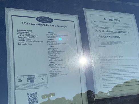 Used 2023 Toyota Sienna Limited FWD image 39