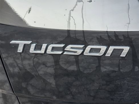 Certified 2023 Hyundai Tucson Limited w/ Winter Package image 13