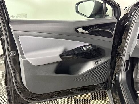 Certified 2021 Volkswagen ID.4 Pro S w/ Gradient Package image 11