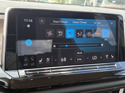 Used 2024 Volkswagen Atlas SE FWD image 20