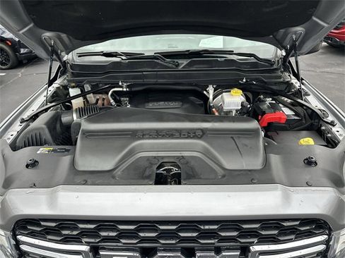 Used 2024 RAM 2500 Big Horn w/ Sport Appearance Package image 29