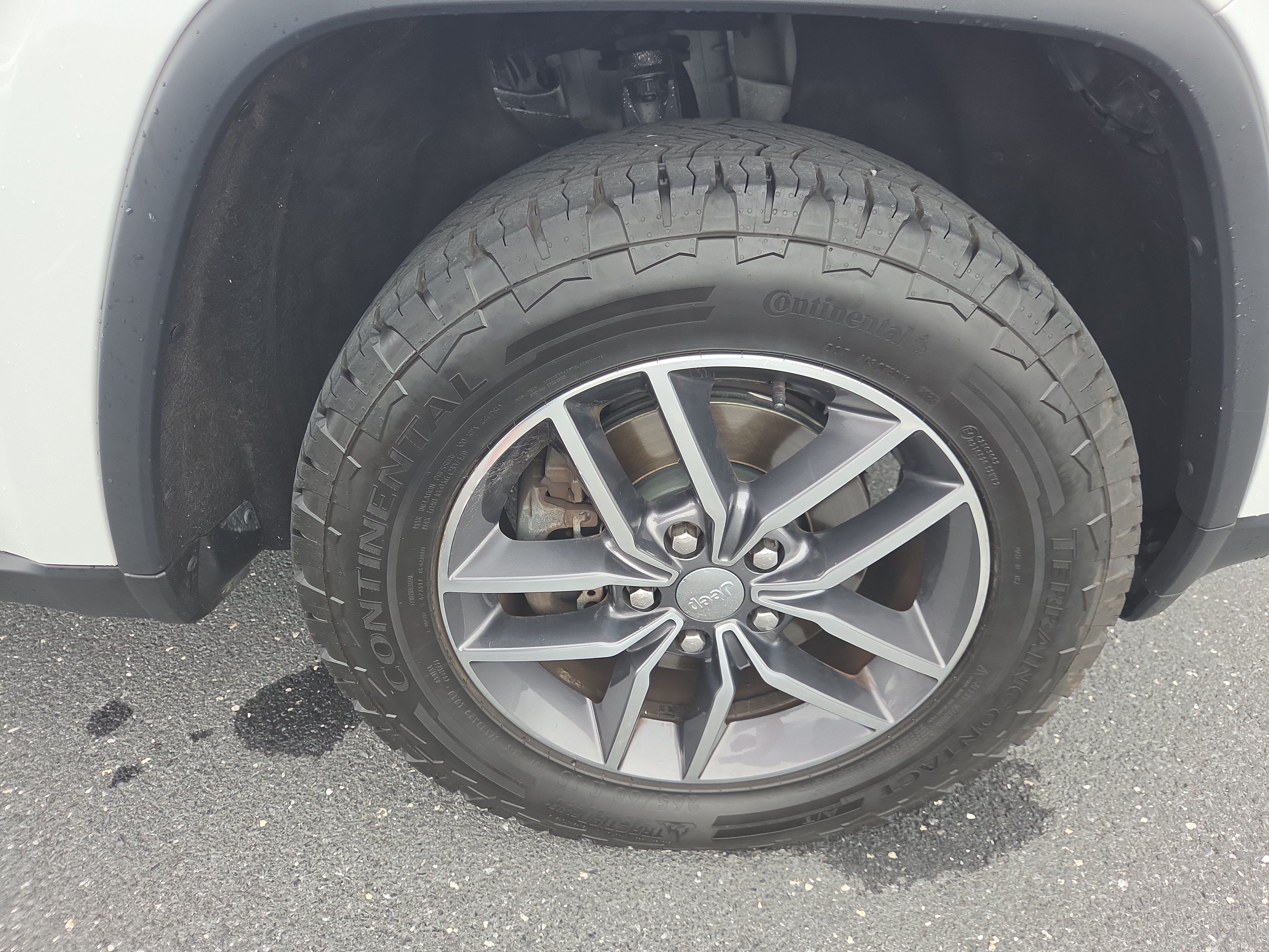 Used 2017 Jeep Grand Cherokee Limited AWD/4WD image 30