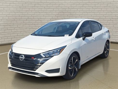 Used 2025 Nissan Versa SR w/ Trunk Package image 1