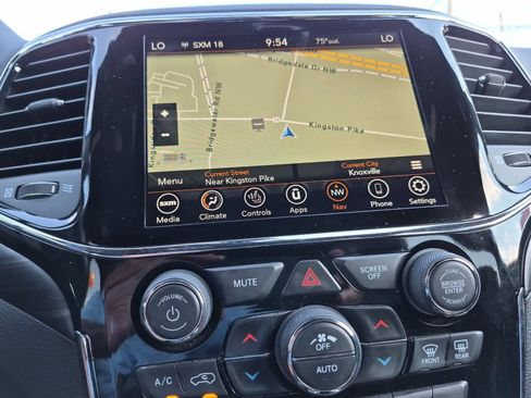 Used 2020 Jeep Grand Cherokee Laredo w/ Laredo X Package RWD image 27