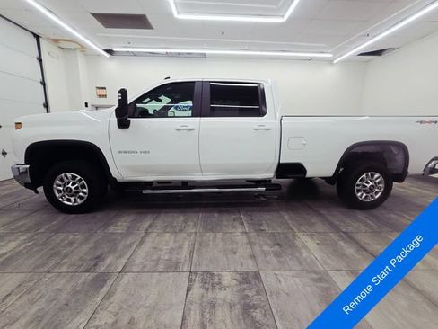 Used 2025 Chevrolet Silverado 2500 LT w/ Convenience Package AWD/4WD image 2