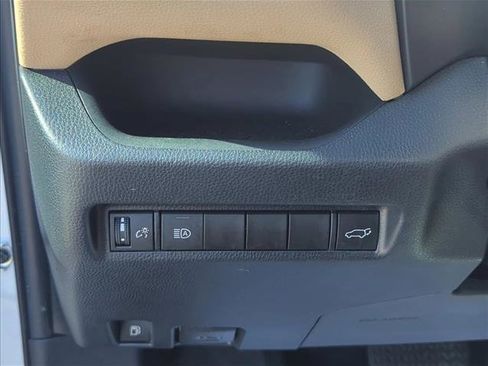 Used 2022 Toyota RAV4 XLE image 14